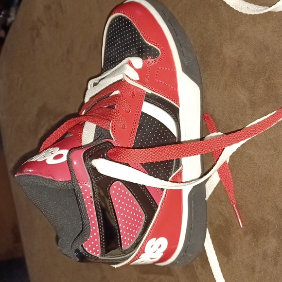 *DISCONTINUED* *RARE* BLACK, RED, AND WHITE OSIRIS SNEAKERS - Picture 7 of 7